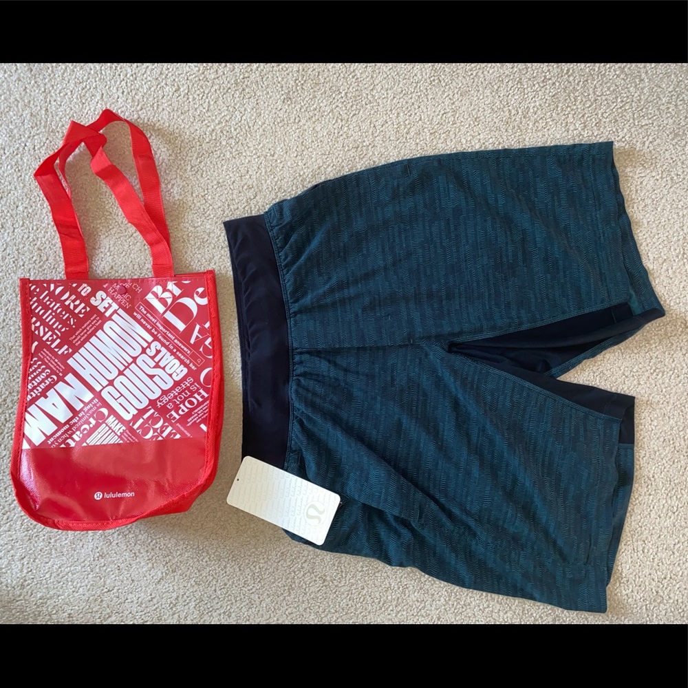Men’s Lululemon 9” Shorts w/bag and tag